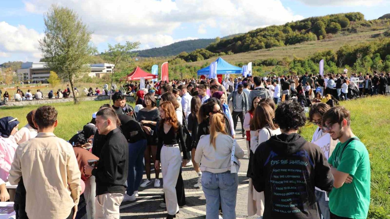 BARÜ öğrenci kulüpleri yeni takım arkadaşlarıyla bir araya geldi