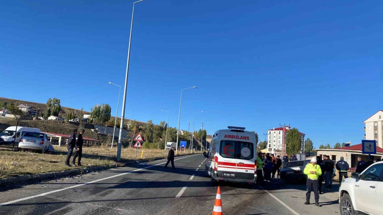 Ağrı’da trafik kazası: 3 yaralı