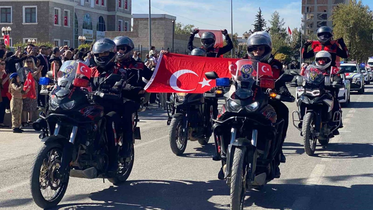 29 Ekim Cumhuriyet Bayramı Adıyaman’da coşkuyla kutlandı