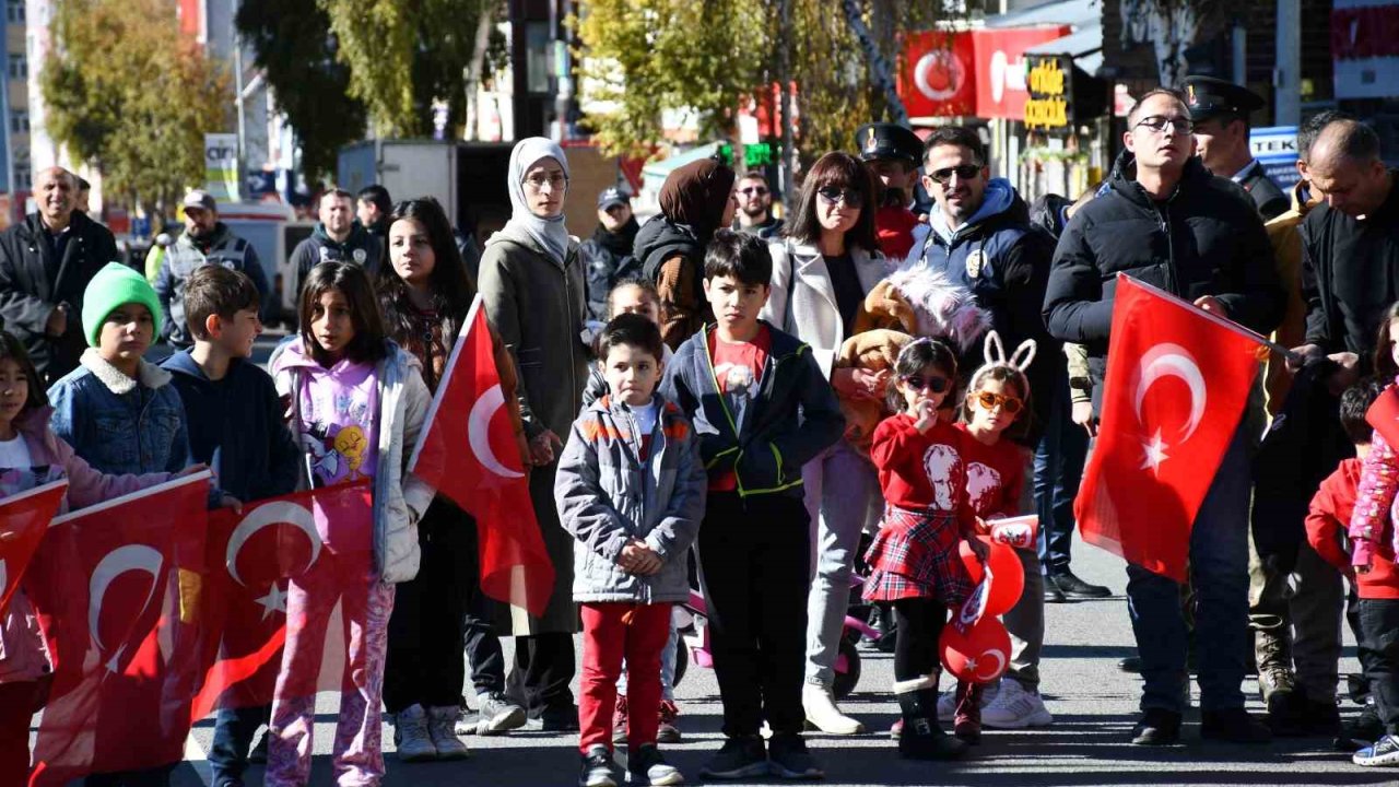 Ardahan’da Cumhuriyetin 101. yaşı coşkuyla kutlandı