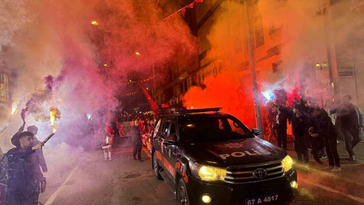 Zonguldak’ta 29 Ekim Cumhuriyet Bayramı’nda Fener Alayı düzenlendi