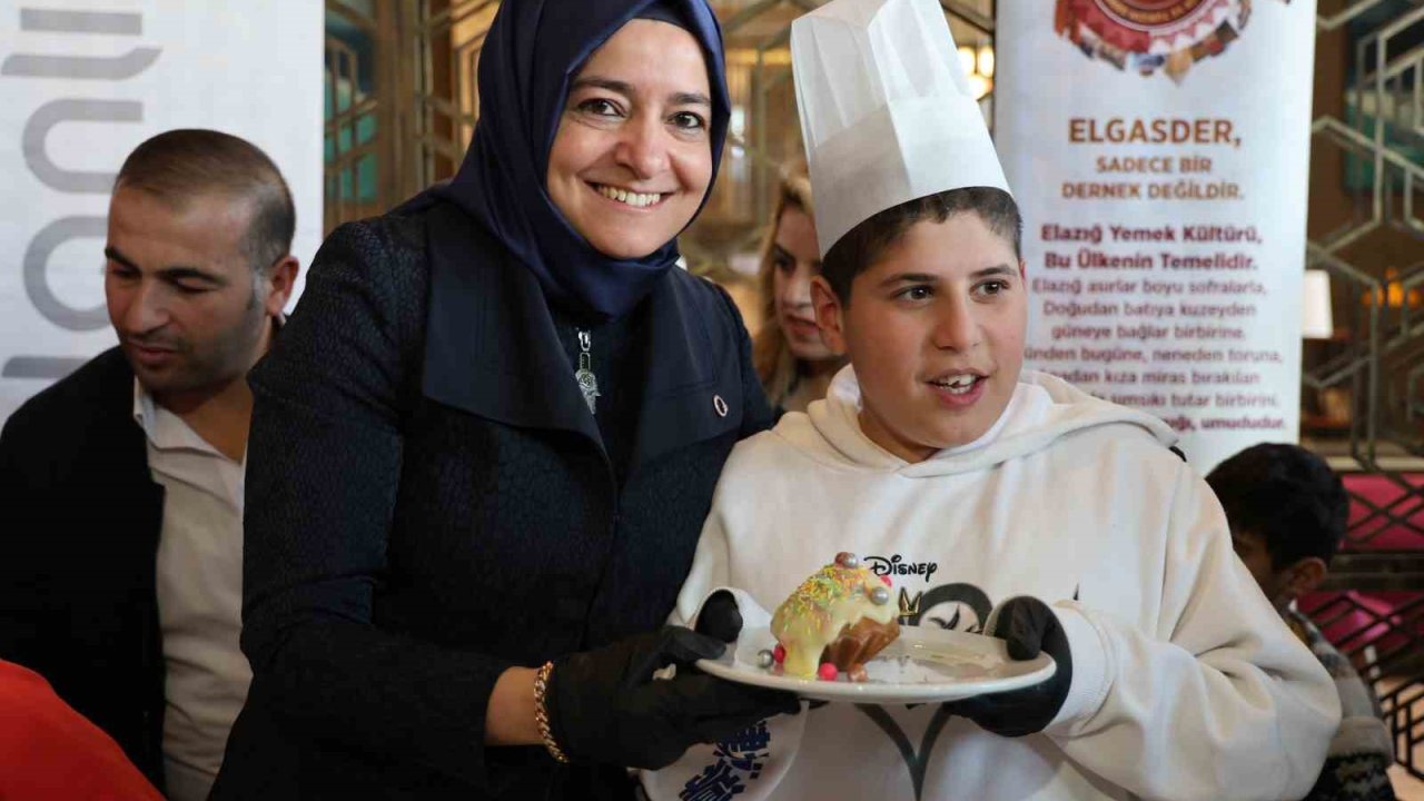 Elazığ’da engelli çocuklar pasta süsledi