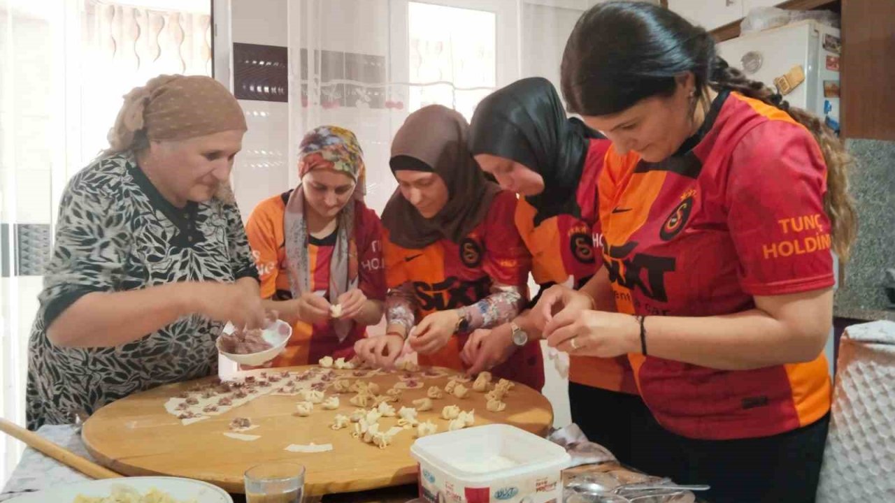 Ahıska Türkleri ’Hınkal’ kültürünü Honaz’da yaşatıyor