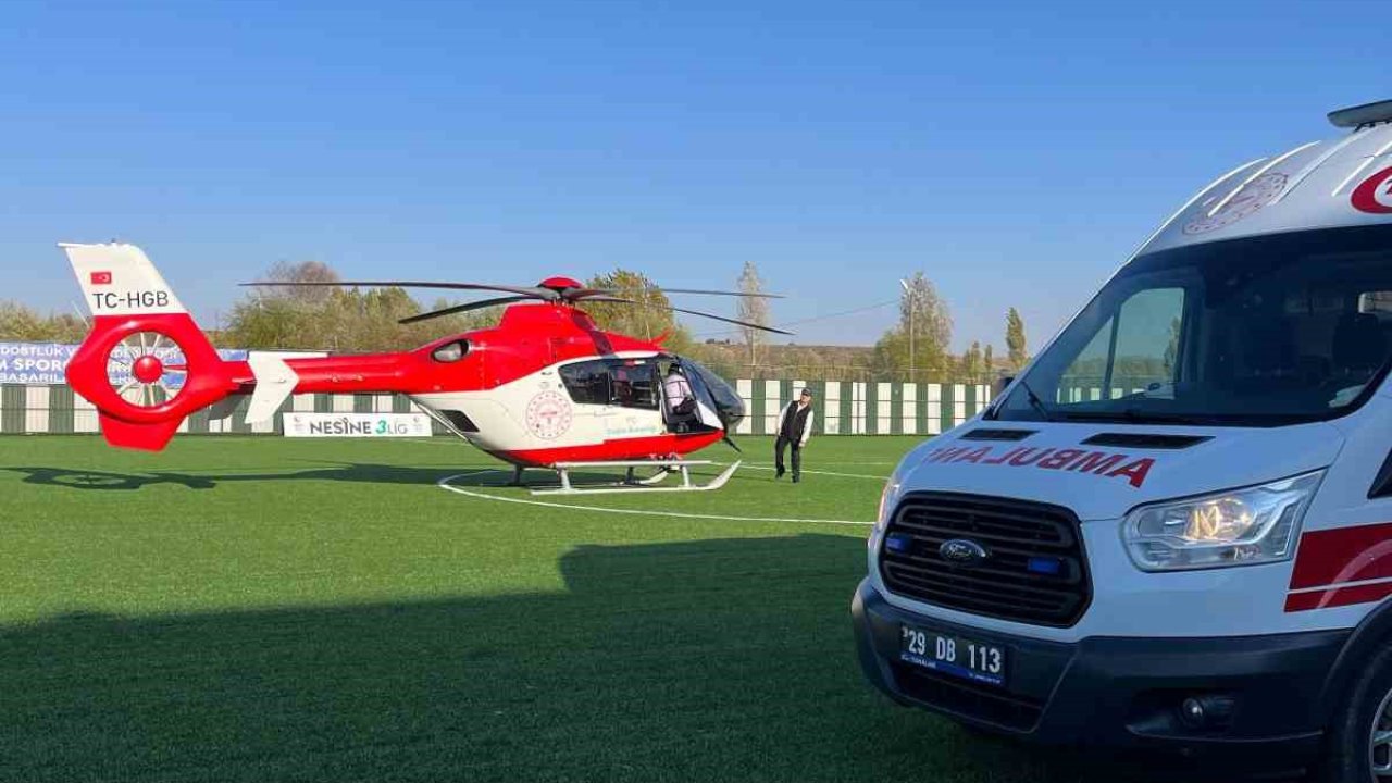 Boğazına fındık kaçan çocuk ambulans helikopterle Trabzon’a sevk edildi