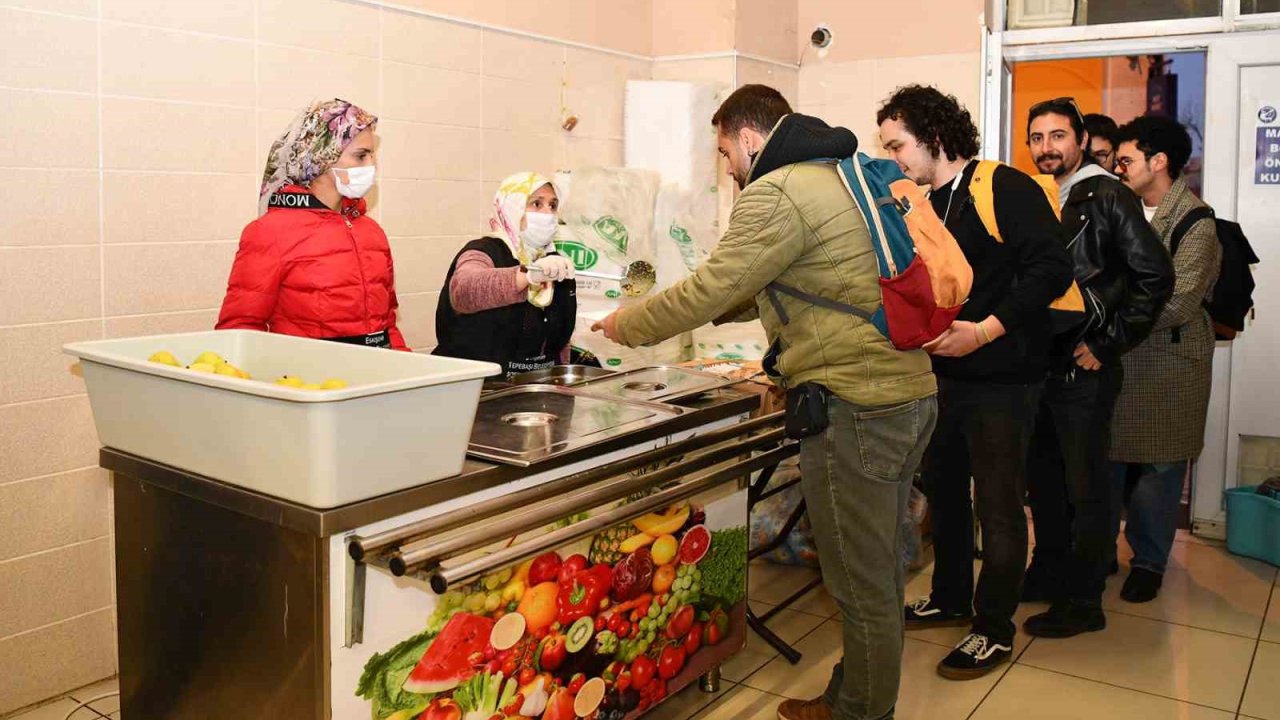 Öğrenciler yemek desteğinden çok memnun