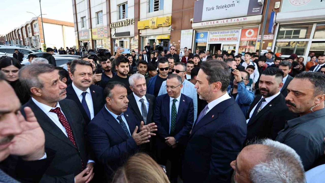 Bakan Bayraktar’dan Şahinbey Belediyesi’nin hizmetlerine tam not