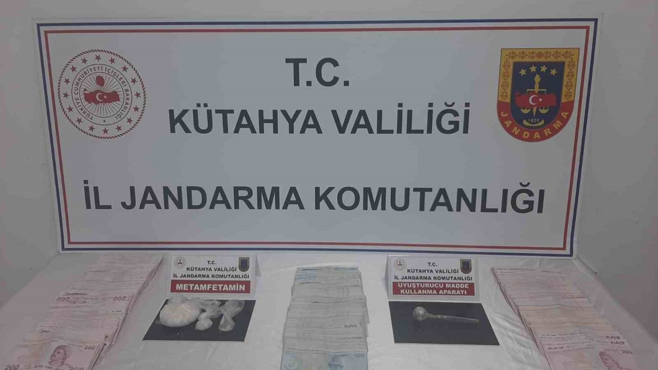 Kütahya’da uyuşturucu operasyonu, 2 şahıs tutuklandı