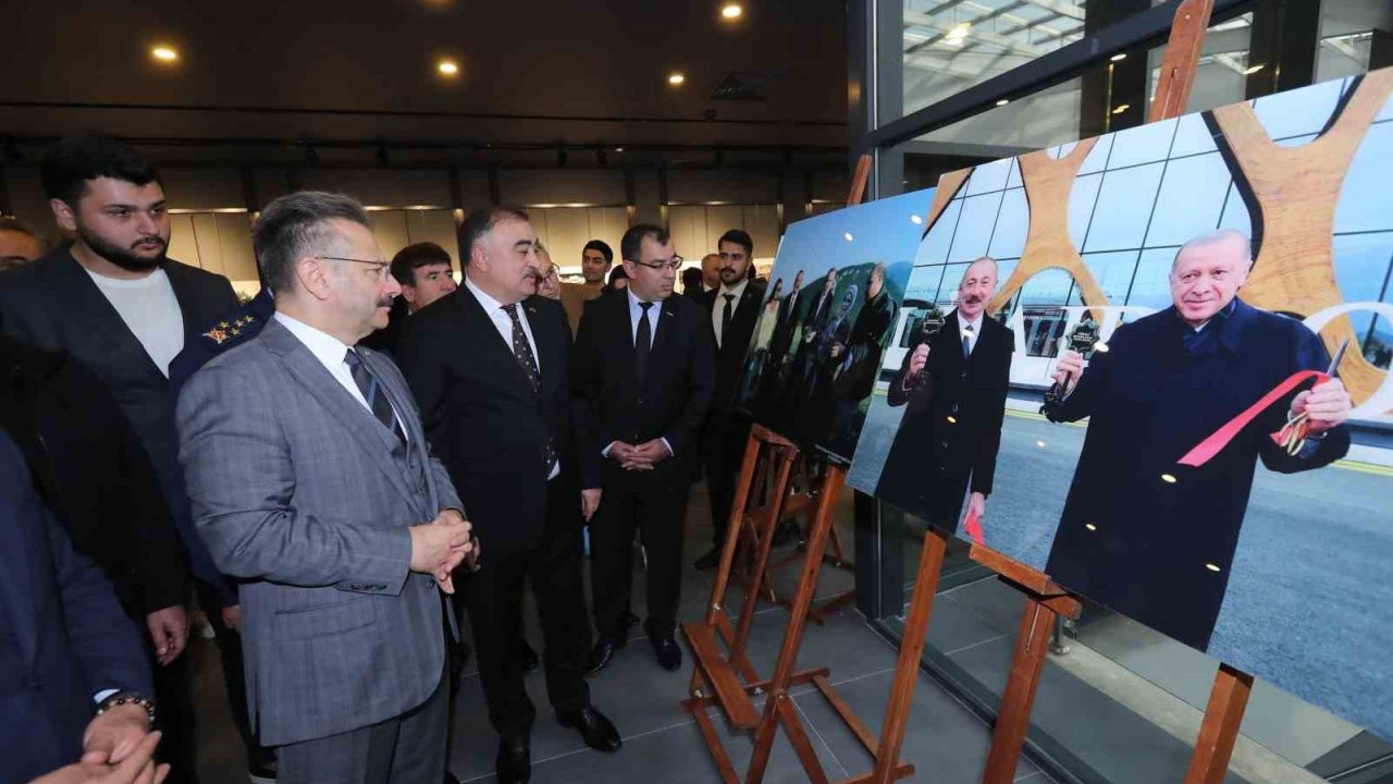 Vali Aksoy, Azerbaycan Büyükelçisi Mammadov ile Karabağ’ın Kurtuluşu: İki Devlet, Bir Zafer sergisinin açılışına katıldı