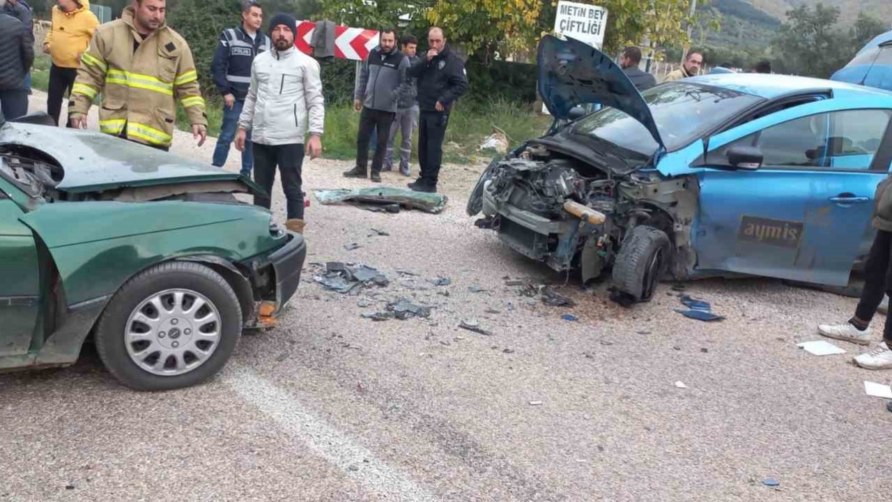 Erdek’te trafik kazası: 2 yaralı