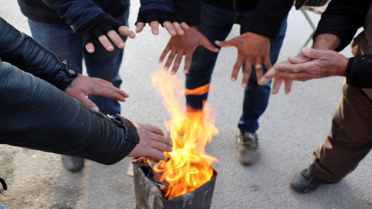 Erzincan’da soğuk hava etkisini artırdı