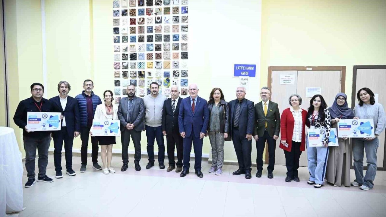 Uşak Üniversitesi ’2. Genç Nesiller Yarışıyor’ proje yarışmasında ödüller sahiplerini buldu