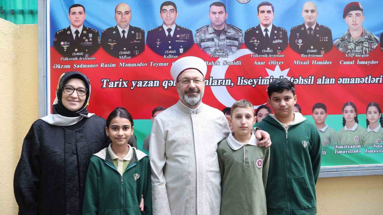 Diyanet İşleri Başkanı Erbaş, TDV Azerbaycan Bakü Türk Lisesi’ni ziyaret etti