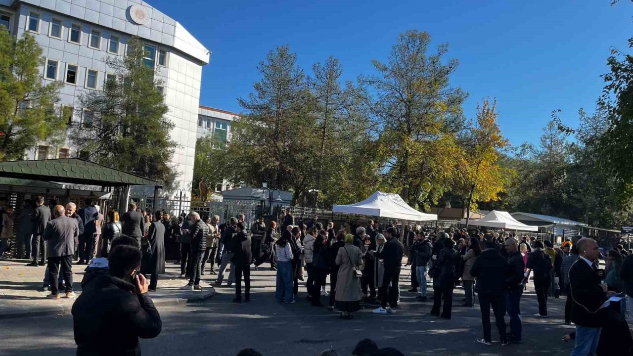 Narin Güran cinayeti davasında ilk duruşma başladı