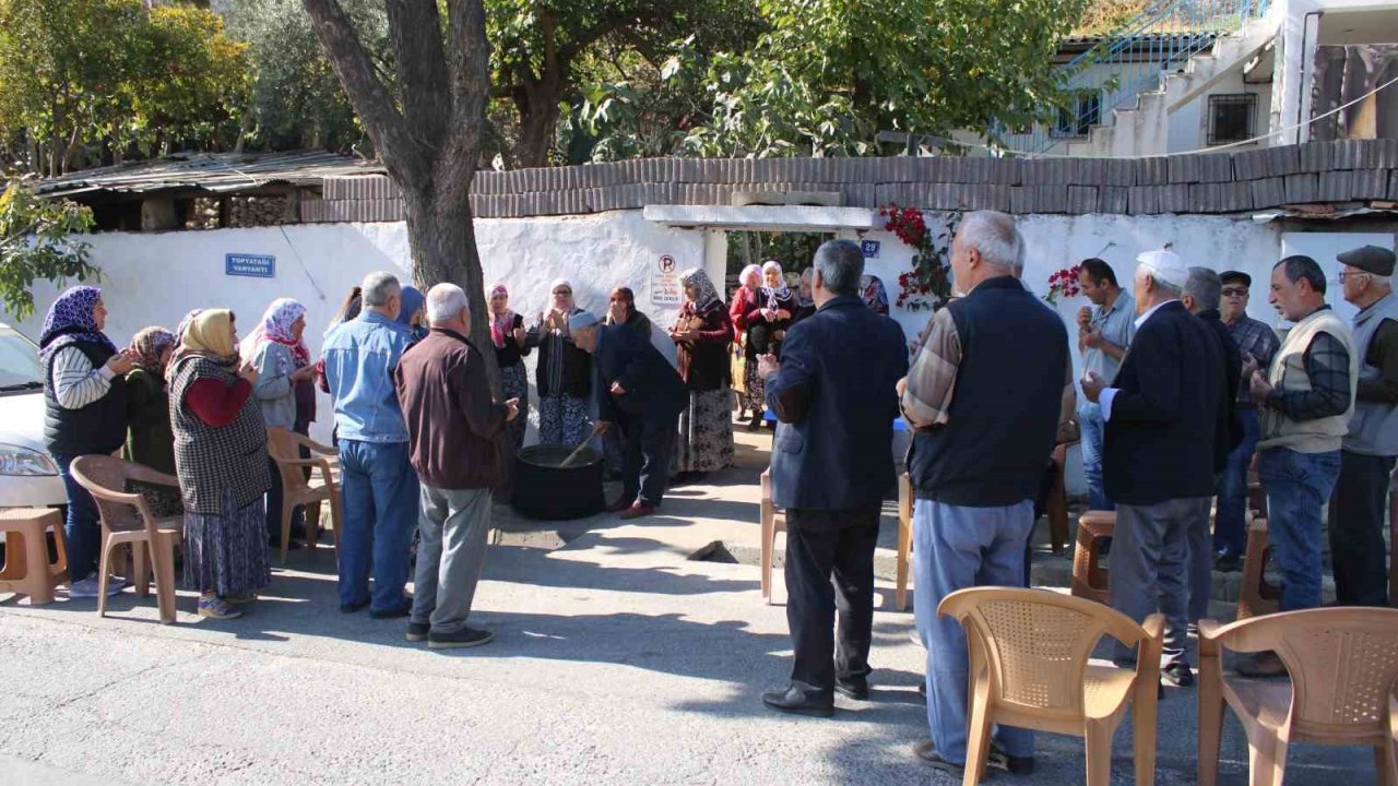 Yağmura hasret kalan Aydın’da mahalle sakinleri yağmur duası yaptı