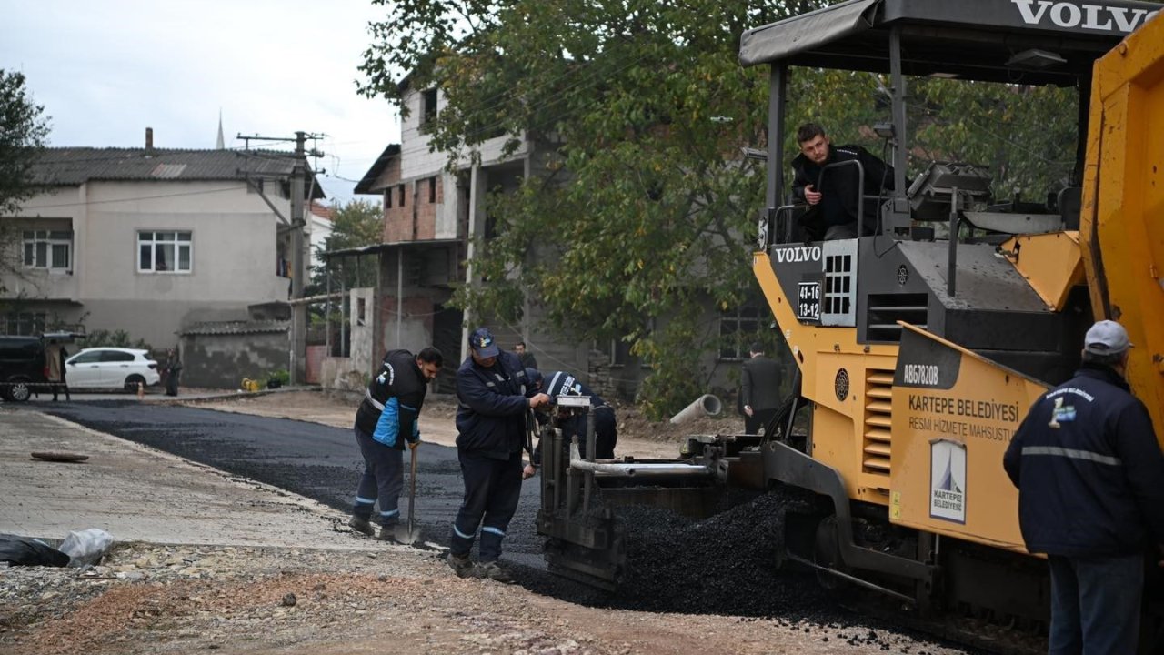 Kartepe’de 3 sokağa 750 ton asfalt