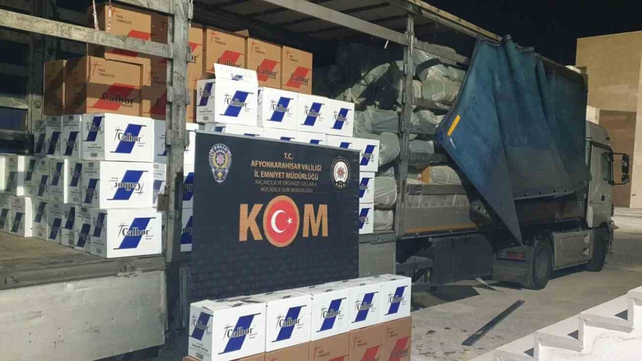 Polis sahte bandollü 2 milyon adet boş makaron ele geçirdi