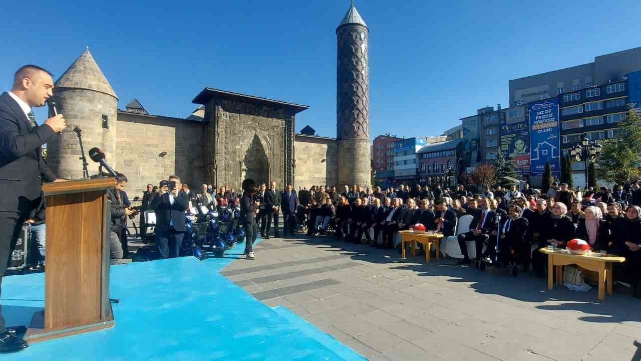 Erzurum’da “Engelleri Kaldırıyoruz” diye yola çıktılar