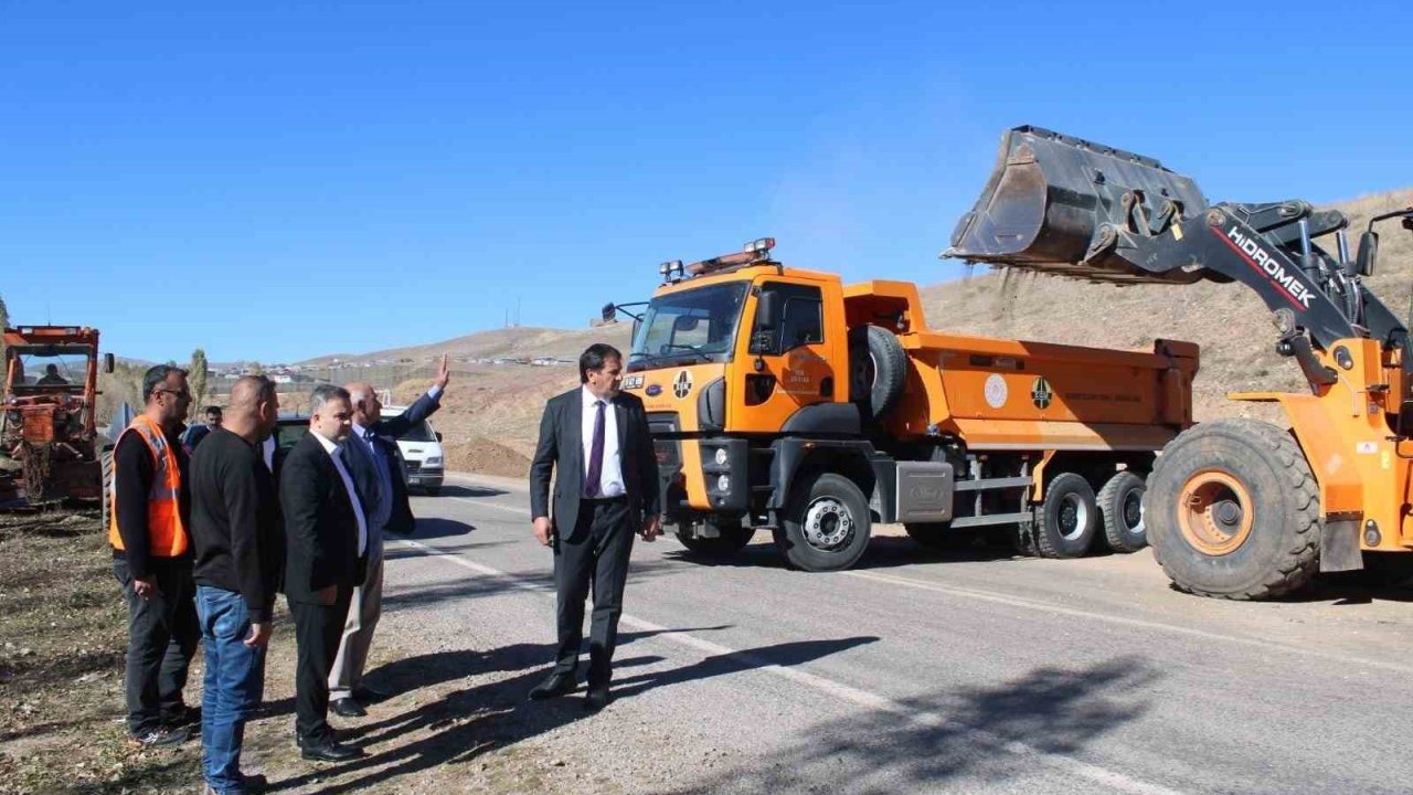 Otlukbeli’de kamu yatırımları ve tadilatlar yerinde incelendi