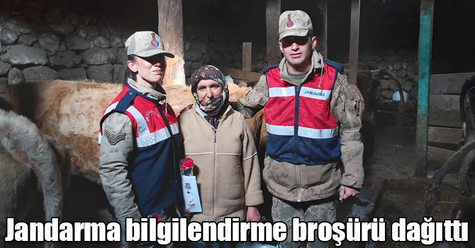 Jandarma bilgilendirme broşürü dağıttı