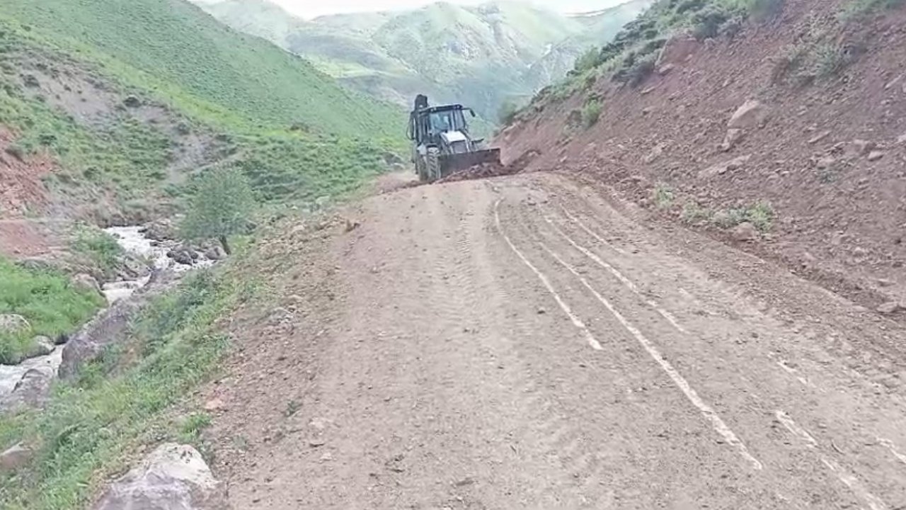 Yüksekova’nın köylerinin yol ve su kanalları yenileniyor