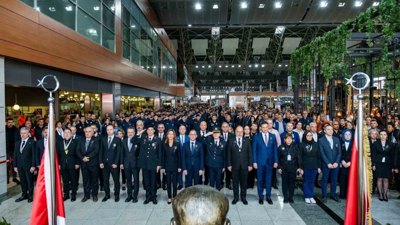 Atatürk, 10 Kasım’da İstanbul Sabiha Gökçen’de özel bir hologram gösterisiyle anıldı