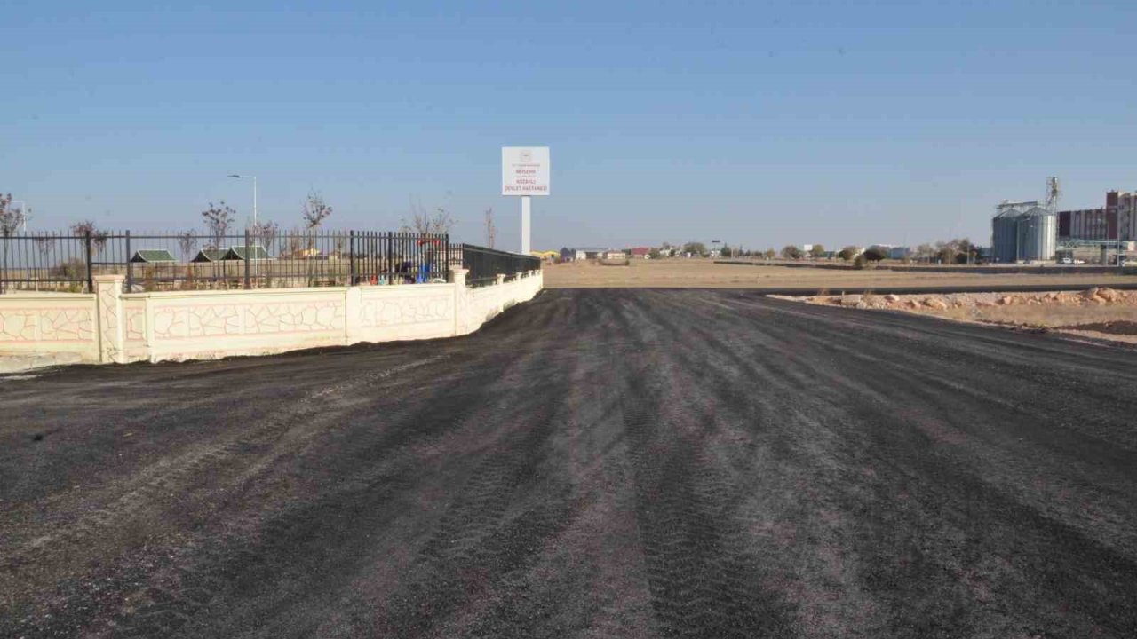 Kozaklı Devlet Hastanesi’nin yolu İl Özel İdaresi tarafından yapıldı