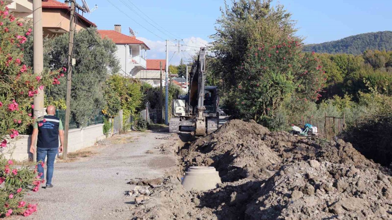 Dalaman Altıntaş Mahallesinde kanalizasyon çalışması başladı