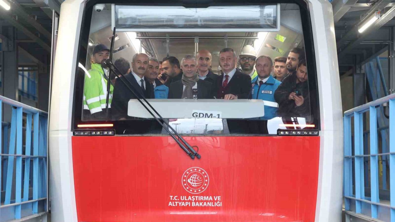 Kocaeli’nin ilk metrosunda geri sayım, deneme sürüşü gerçekleşti