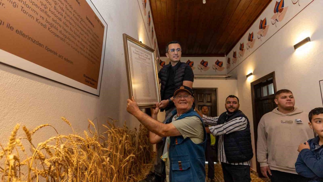 Atatürk’ün 1. kurucu olduğu kooperatife ’kurucu listesi’ asıldı