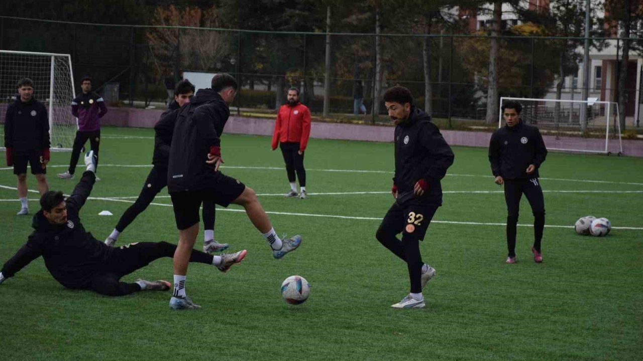 Anadolu Üniversitesi, Karşıyaka maçı hazırlılarını tamamladı