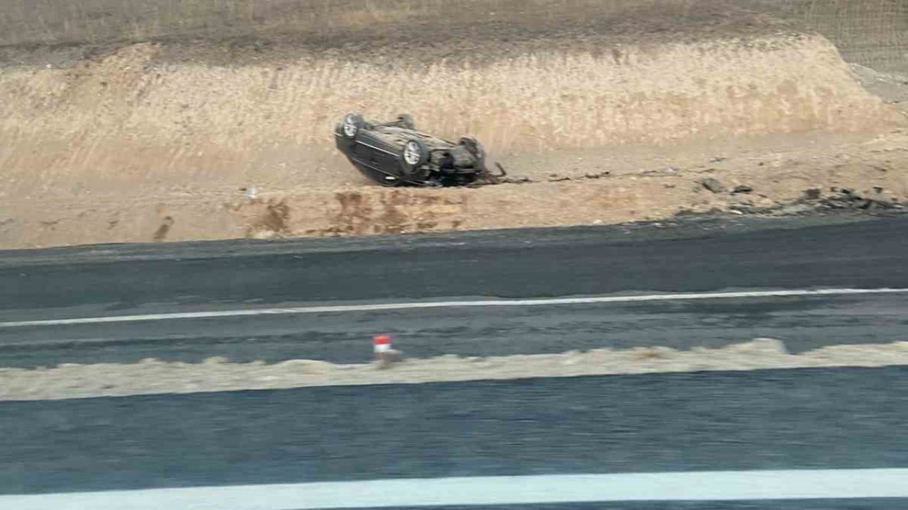 Ardahan’da yoldan çıkan otomobilin sürücüsü yaralandı