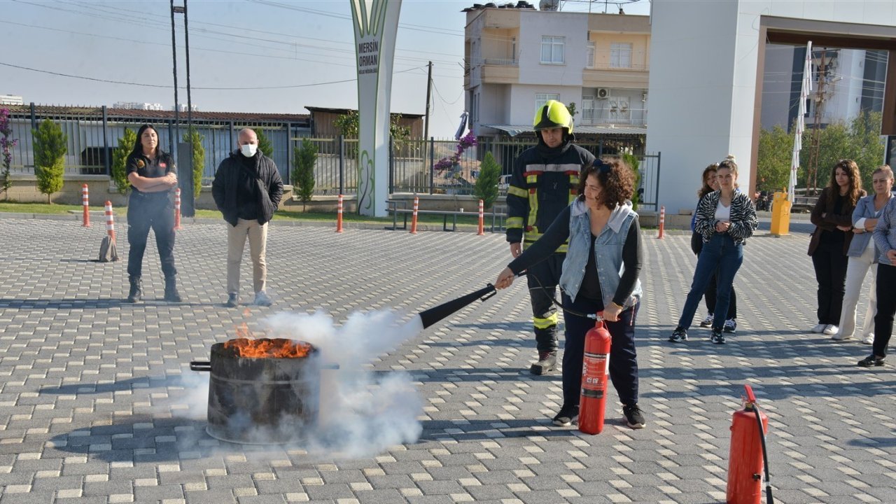 Mersin’de meskun mahalde yangına müdahale eğitimi verildi