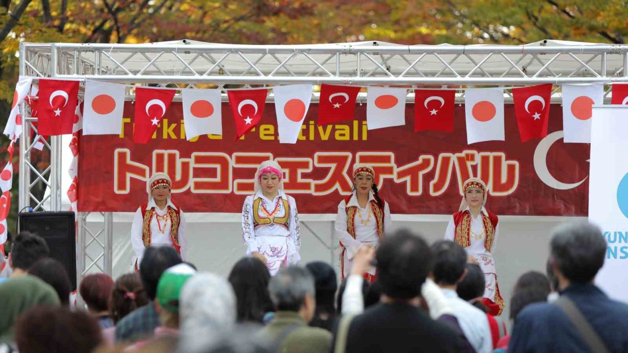 Tokyo’da Türkiye Festivali yapıldı, Japonlar halay çekti