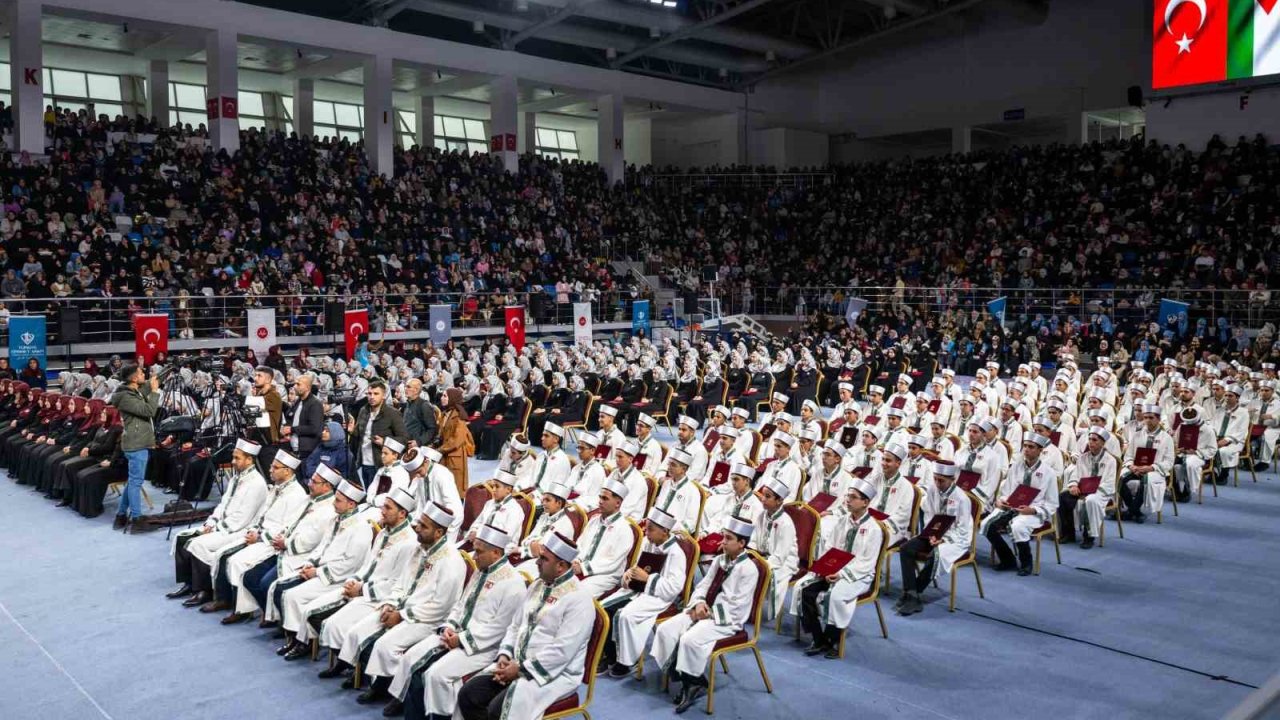 Malatya’da 244 hafızlık öğrencisi icazet belgesi aldı