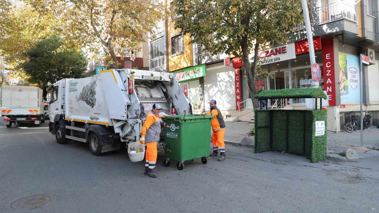 Sultangazi’de "Çöpler Konteynere" uygulaması başlatıldı