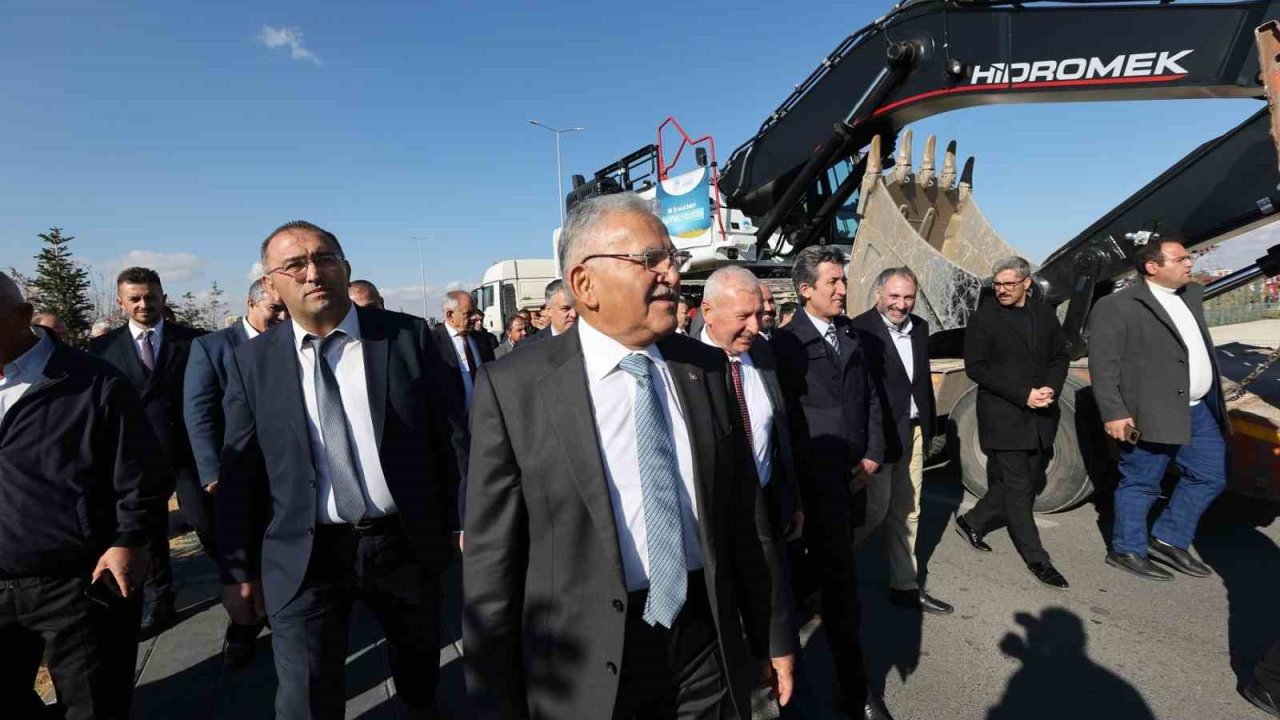 Başkan Büyükkılıç: “Hizmetten hizmete koşuyoruz”