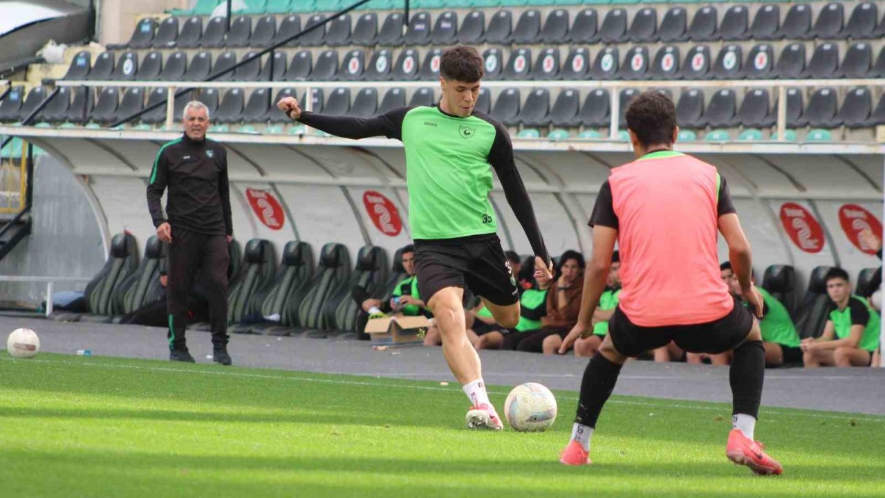 Denizlispor, Edirnespor hazırlıklarını U19 maçıyla sürdürdü