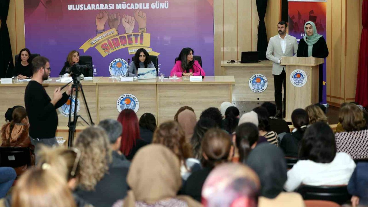 Mersin’de ’Sözümüz bitmedi, şiddeti durduracağız paneli