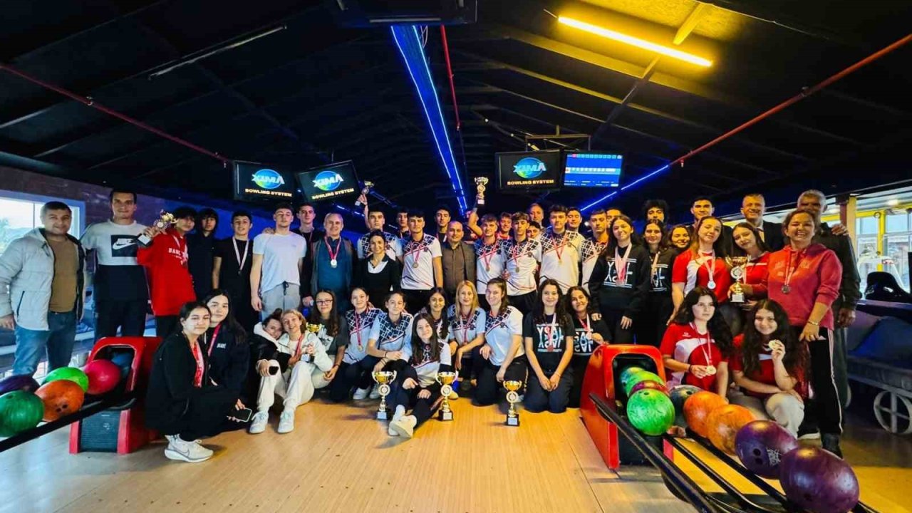 Aydın’da okullar arası bowling müsabakaları sona erdi