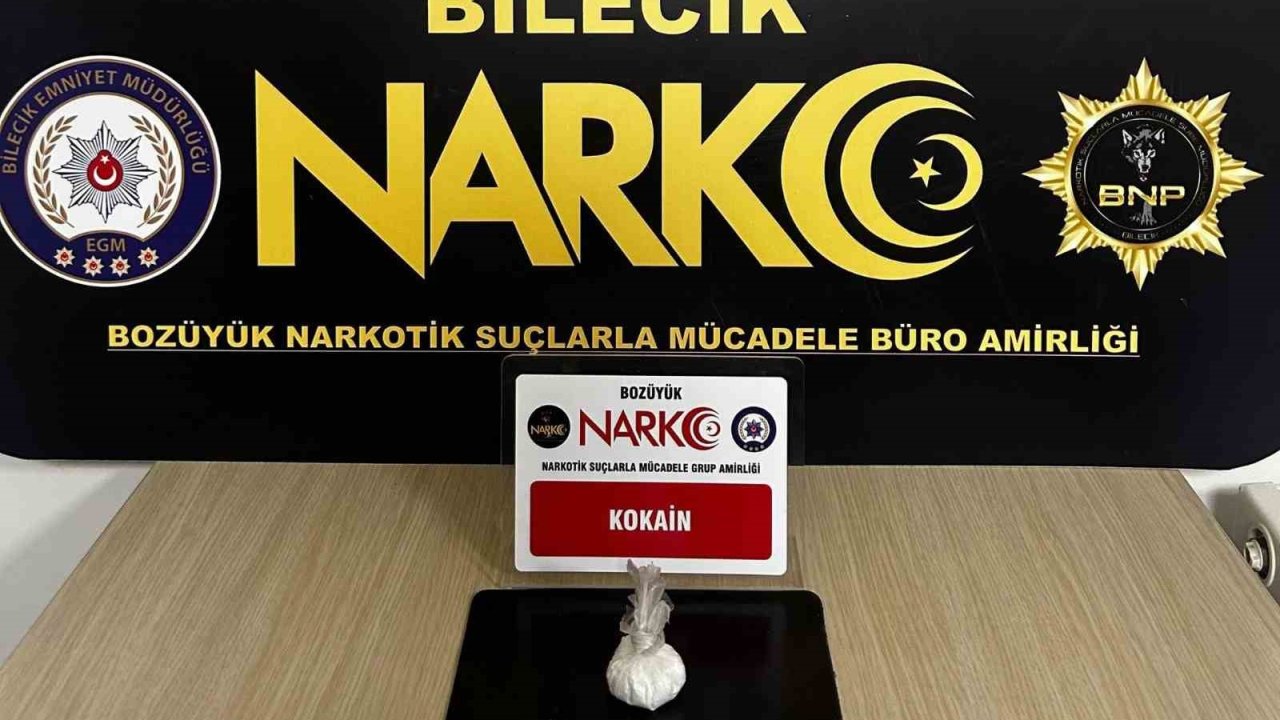 Bilecik’te şüpheli araç içinde bulunan şahısların üzerinden kokain çıktı