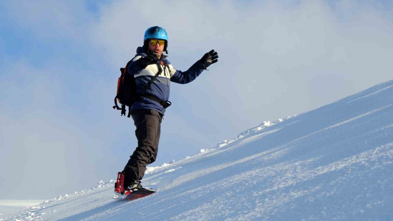 Zigana’nın zirvelerinde snowboard keyfi