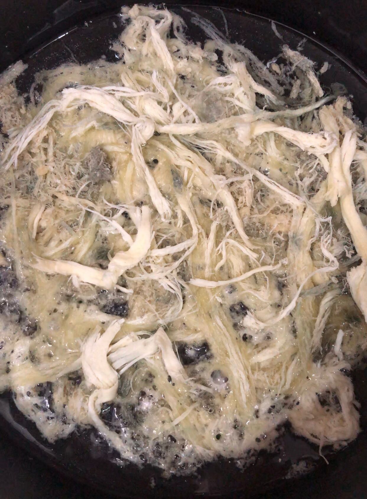 Kış kahvaltılarının vazgeçilmezi: Kars'ın eritme peyniri