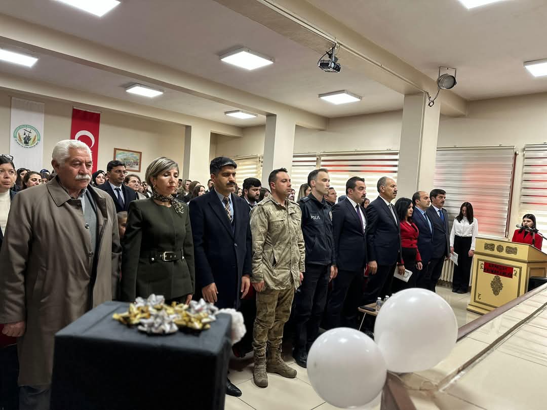 Arpaçay'da 24 Kasım Öğretmenler Günü coşkuyla kutlandı