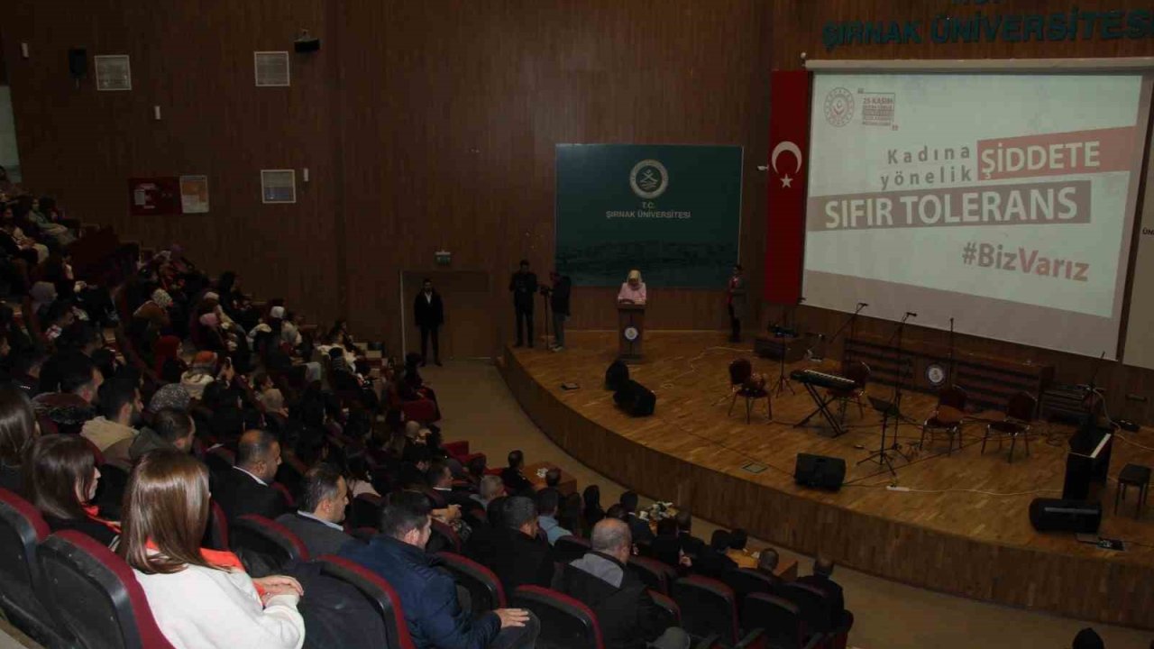 Şırnak’ta düzenlenen programda şiddet gören kadınlara verilen hizmetler anlatıldı