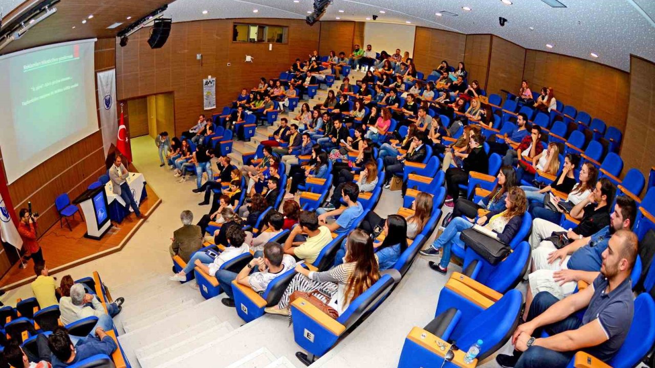 Yaşar Üniversitesi dünya listesinde