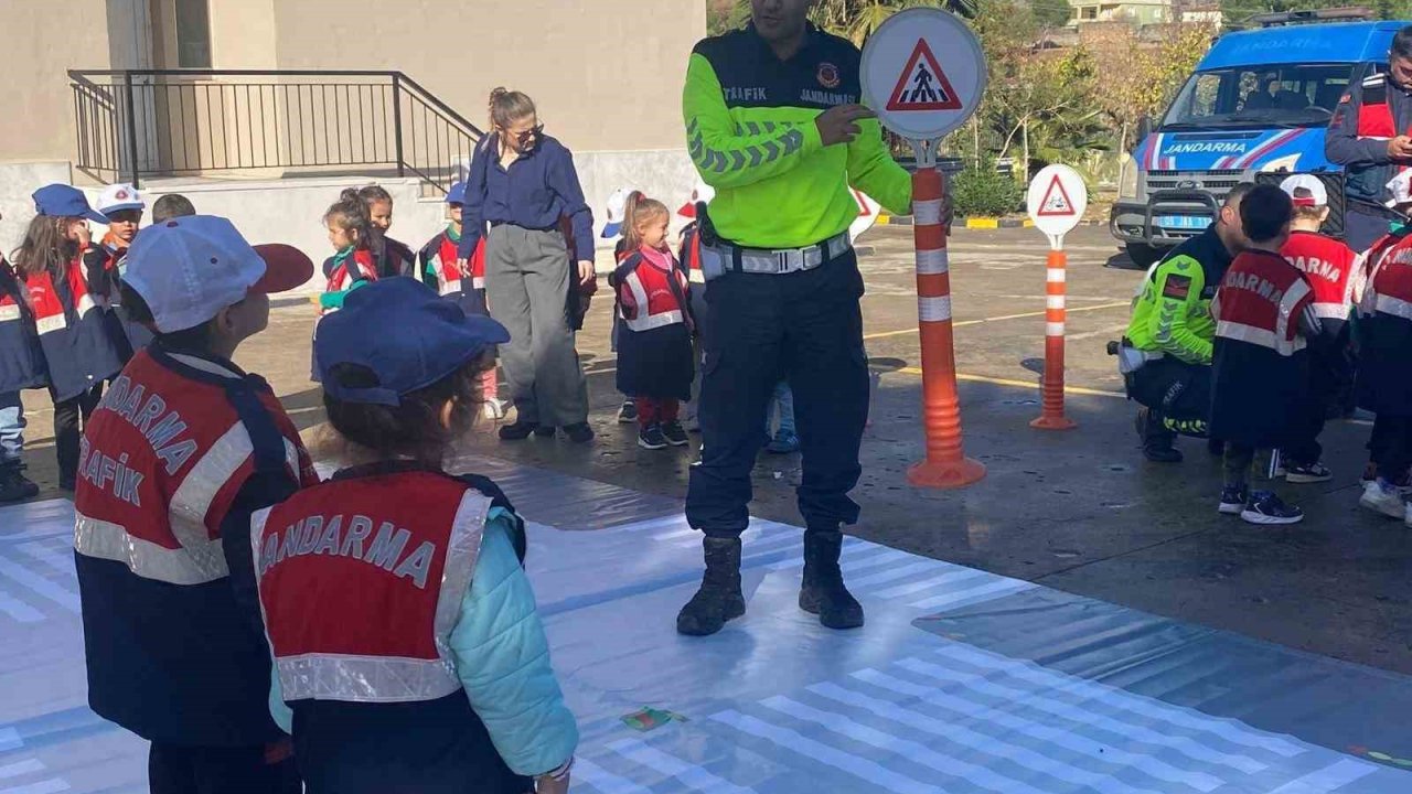 Jandarmadan Çine’de trafik eğitimi