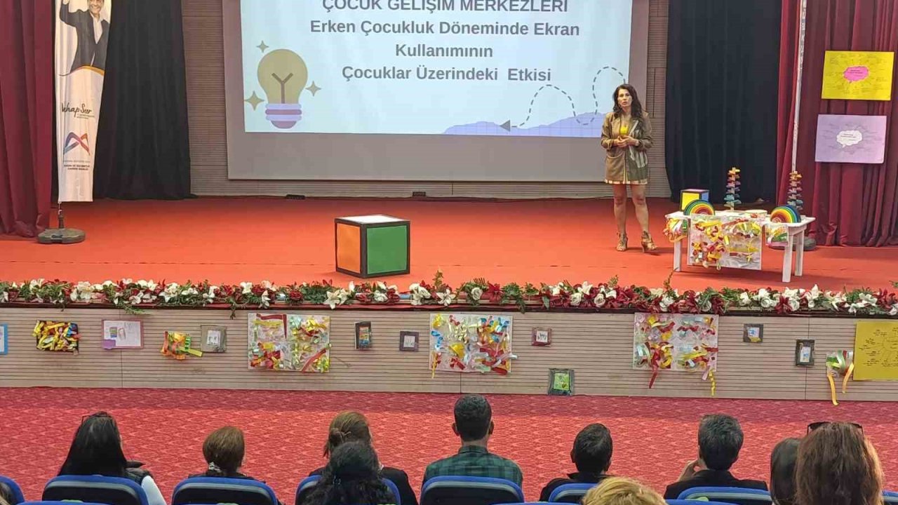 Mersin’de ebeveynlere ’çocuklarda ekran kullanımı’ anlatıldı