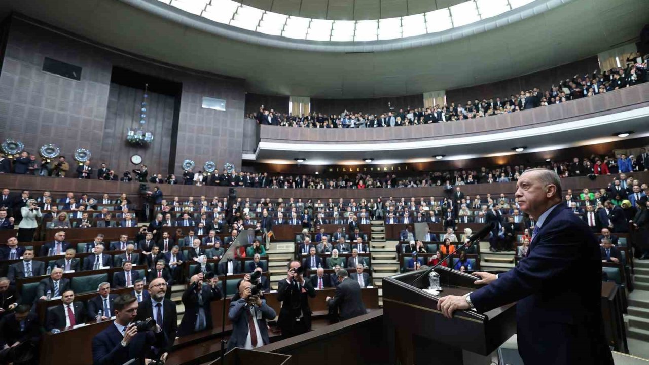 Cumhurbaşkanı Erdoğan, "Anaokulu-kreş ayrımını dahi bilmiyorlar.  Bakanlıktan gelen yazıyı okumamışlar, ama üzerine ahkam kesmede, “engelleniyoruz” naraları atmada maşallah pek hevesli ve mahirler. Hadi okudular, anladı