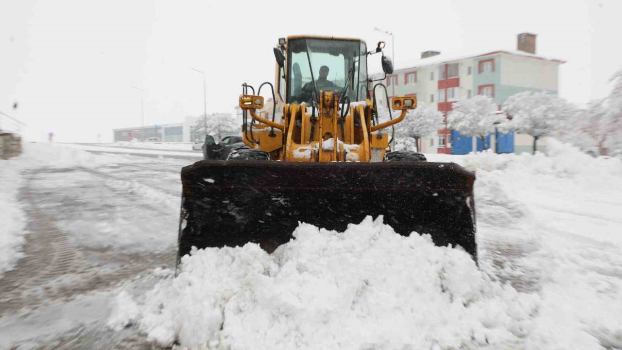 Bitlis’te 70 köy yolu ulaşıma kapandı