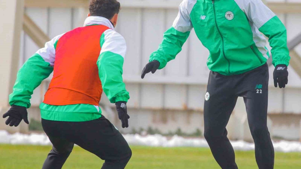 Konyaspor’da, Adana Demirspor maçı hazırlıkları sürüyor